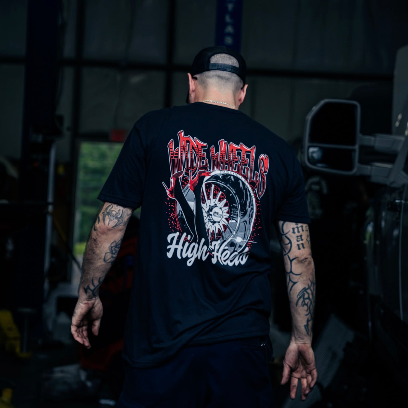 WIDE WHEELS & HIGH HEELS TEE